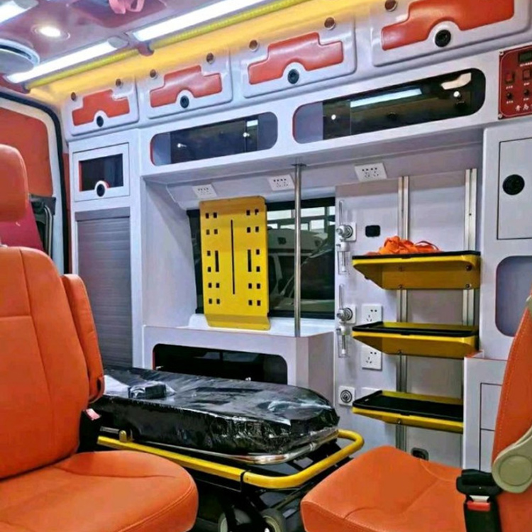 观山湖长途救护车护送病人租赁价格